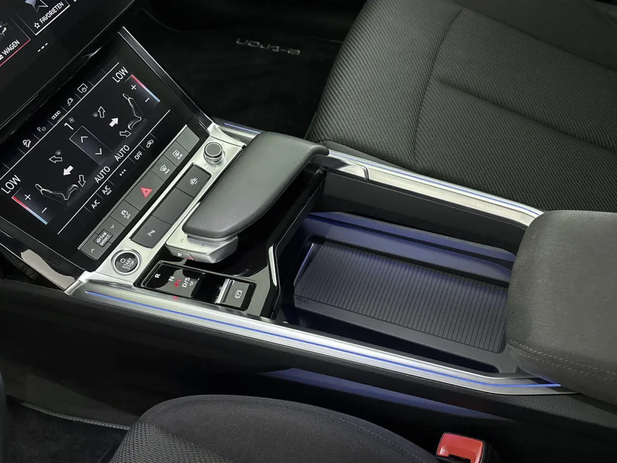 55 quattro Edition 115 kWh 408 PK | 100% SOH | Automaat | Navigatie | Apple Carplay | Android Auto | Parkeersensoren | Trekhaak | Climate Control | Cruise Control |