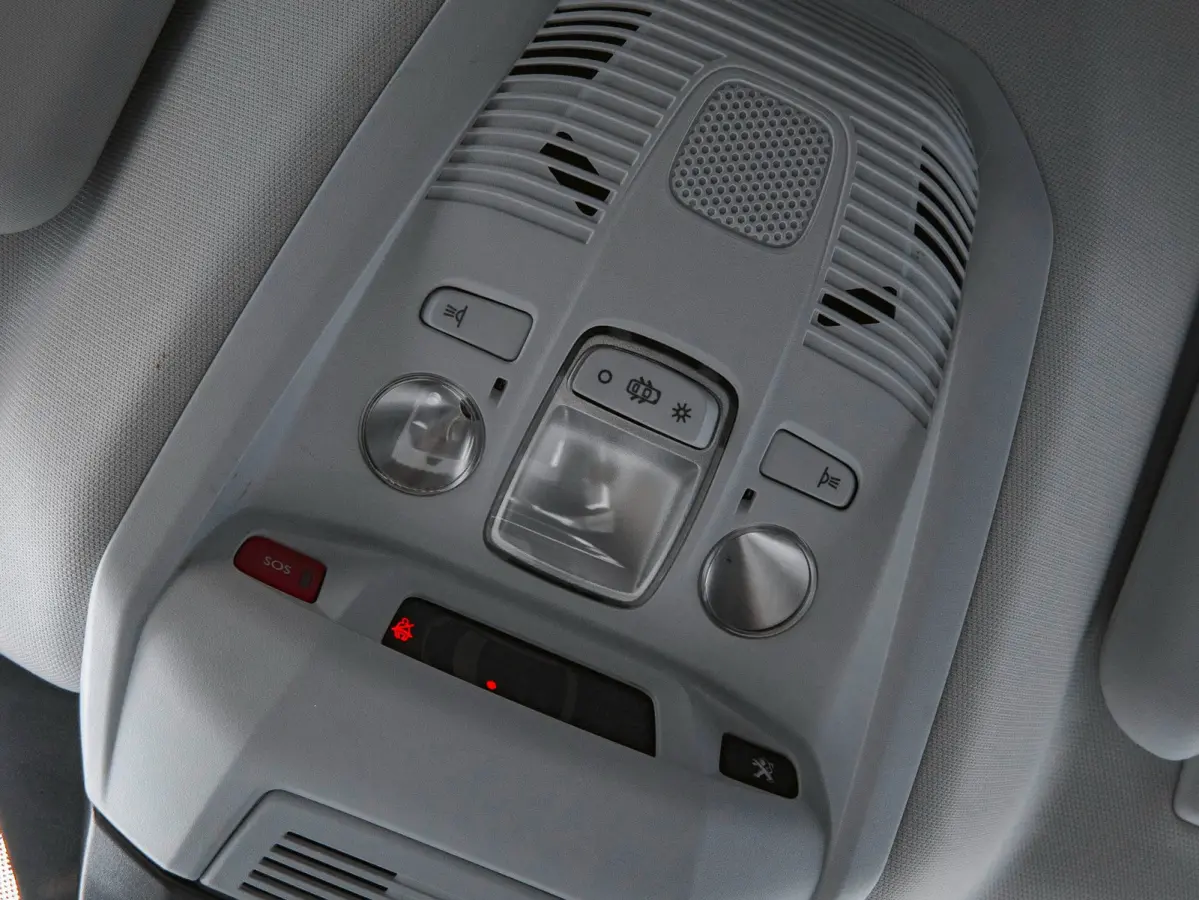 1.2 PureTech Première | LEDER | TREKHAAK | NAP | ELEK KOFFERBAK