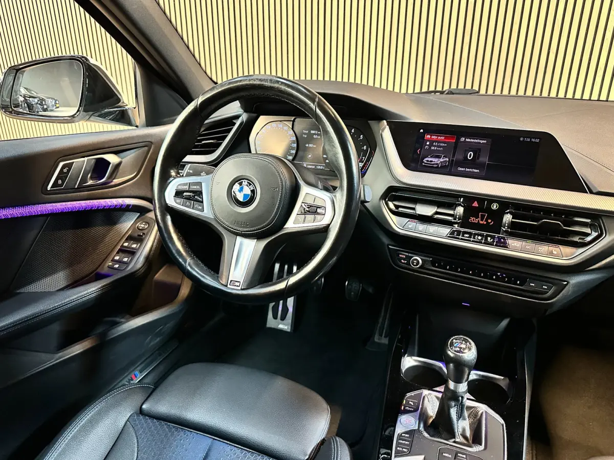 116i Executive - Ambiance - M Sport
