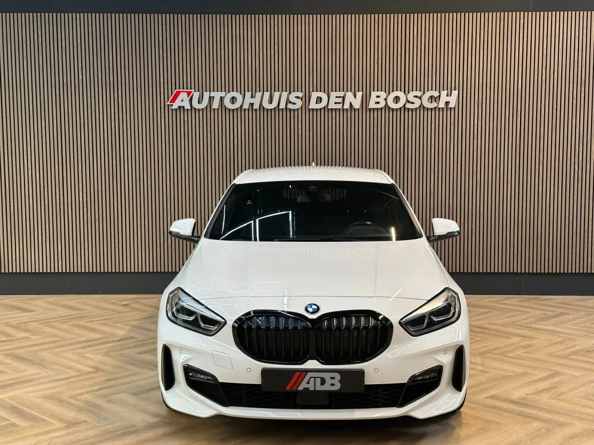 116i Executive - Ambiance - M Sport