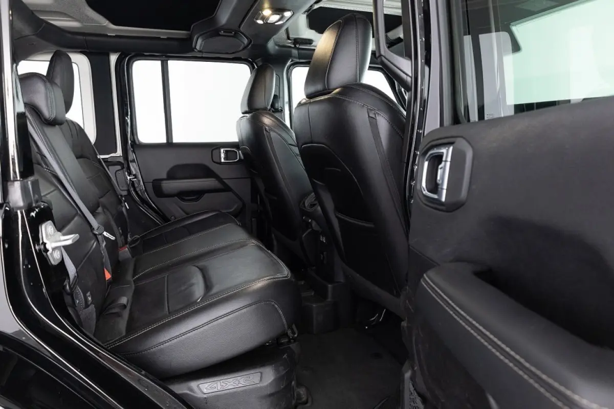 380 4xe OVERLAND 4WD PHEV | LEDER |