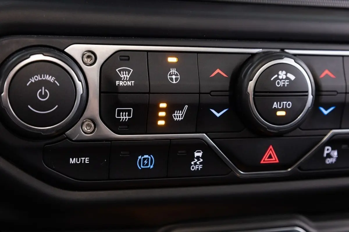380 4xe OVERLAND 4WD PHEV | LEDER |
