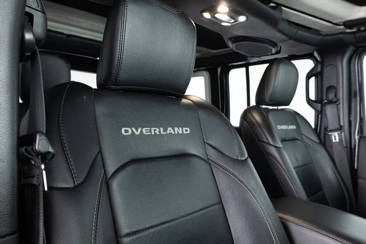 380 4xe OVERLAND 4WD PHEV | LEDER |