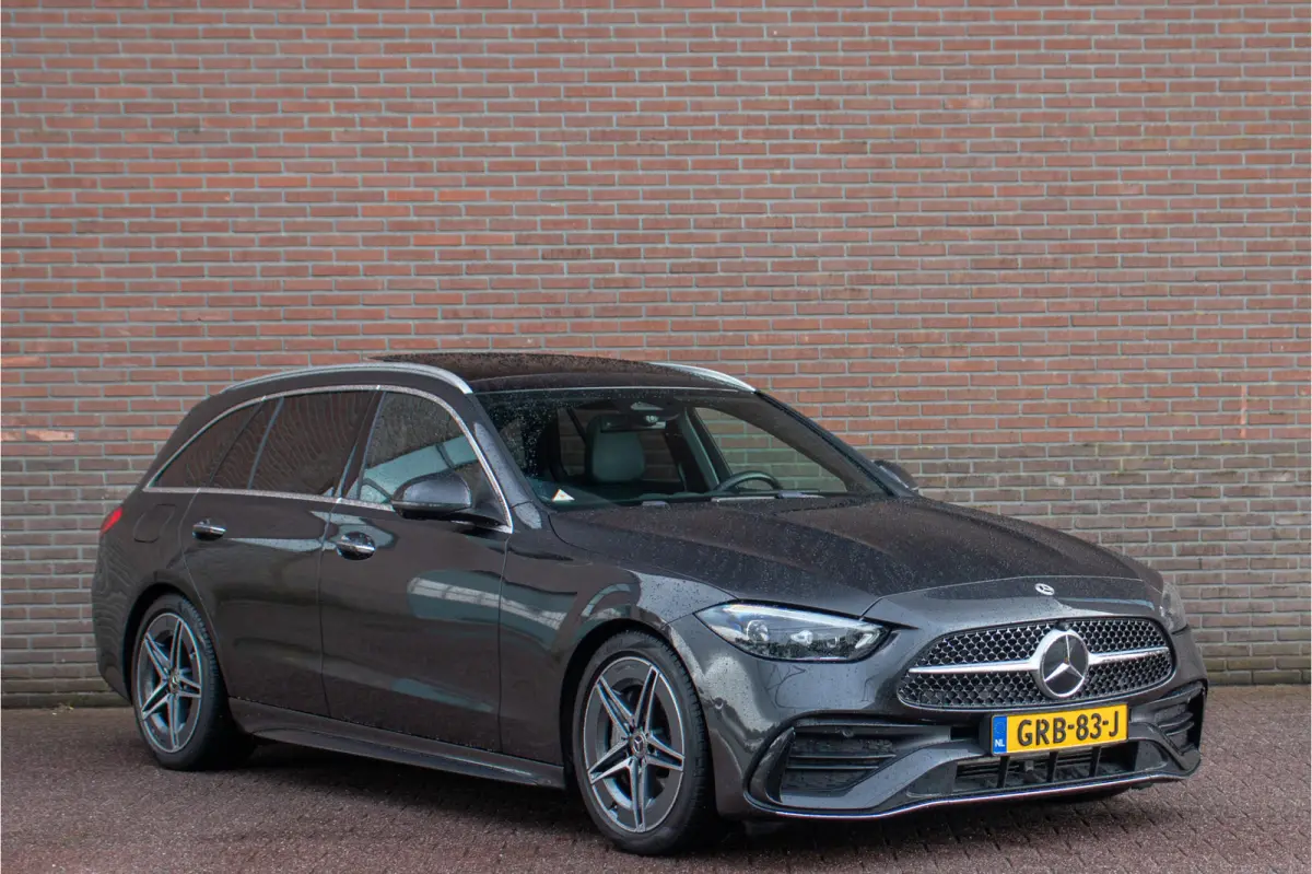 180 Star Edition AMG Line, Origineel NL, Panoramadak, 360 Camera, Trekhaak, Memory, Stoelverwarming.
