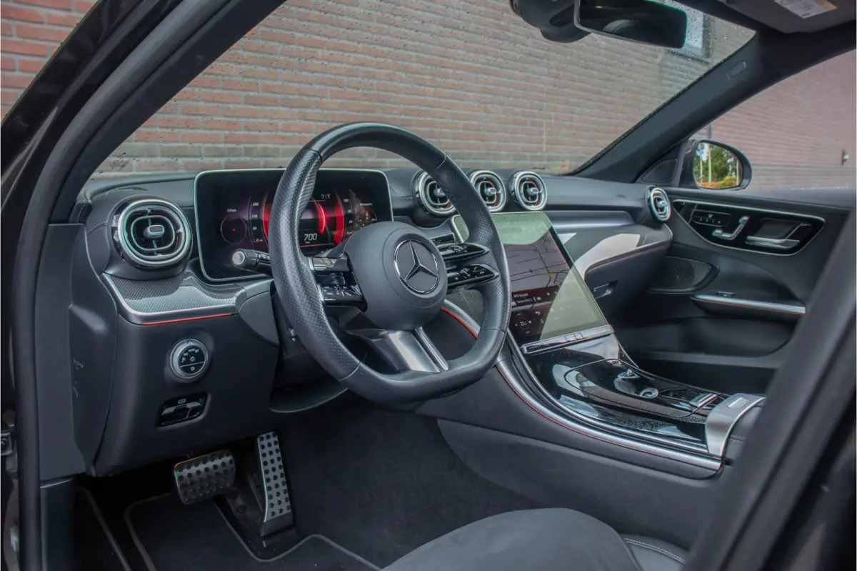 180 Star Edition AMG Line, Origineel NL, Panoramadak, 360 Camera, Trekhaak, Memory, Stoelverwarming.