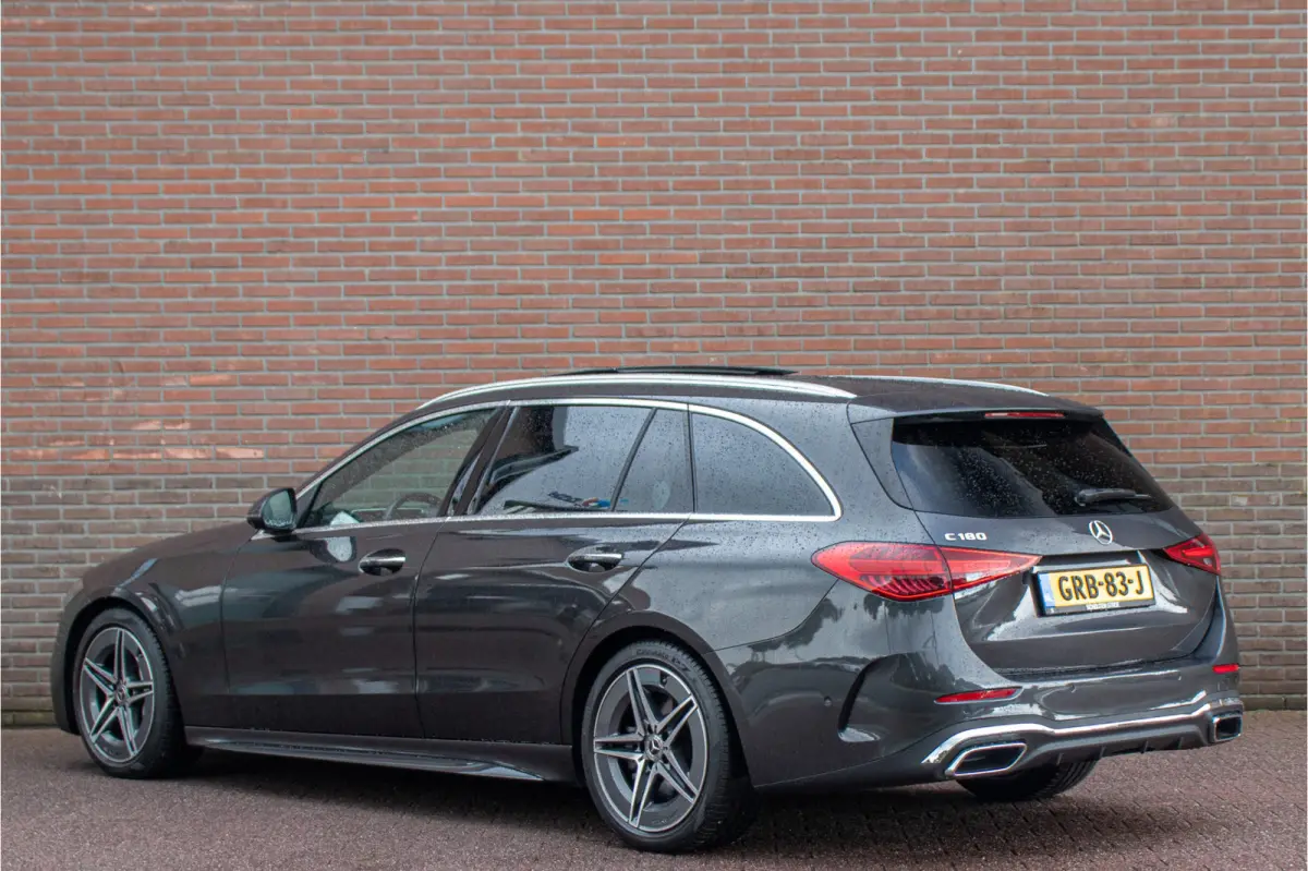 180 Star Edition AMG Line, Origineel NL, Panoramadak, 360 Camera, Trekhaak, Memory, Stoelverwarming.