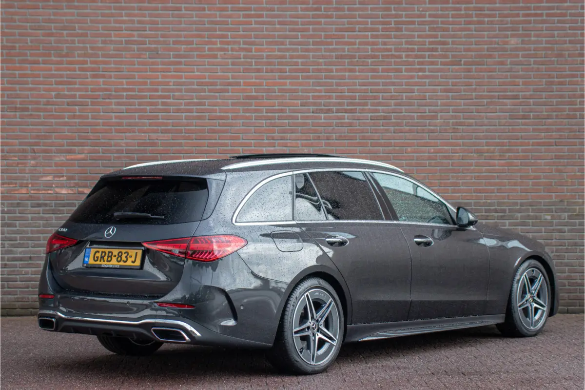180 Star Edition AMG Line, Origineel NL, Panoramadak, 360 Camera, Trekhaak, Memory, Stoelverwarming.