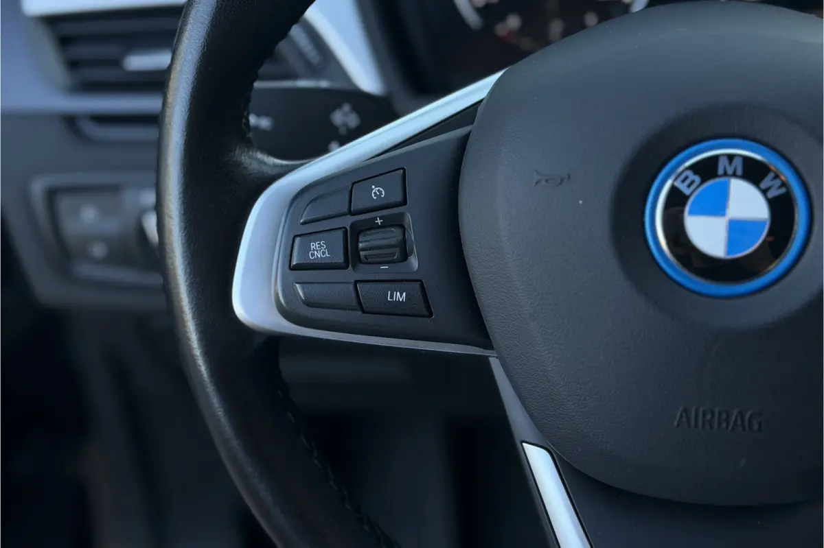 xDrive25e | Leder | Stoelverwarming | PDC V+A | LED | NAVI | 35X op voorraad