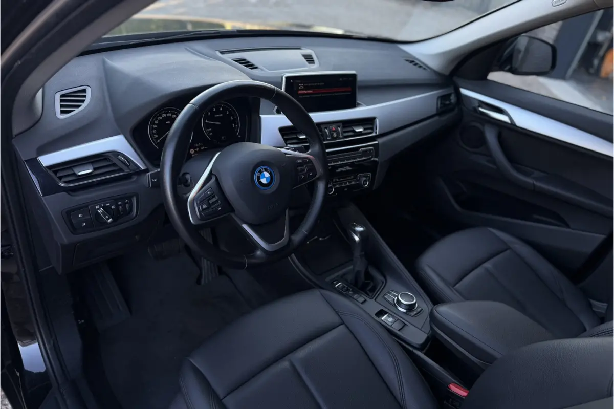 xDrive25e | Leder | Stoelverwarming | PDC V+A | LED | NAVI | 35X op voorraad