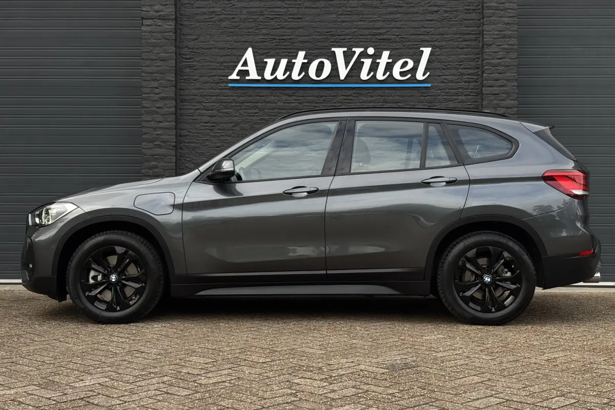 xDrive25e | Leder | Stoelverwarming | PDC V+A | LED | NAVI | 35X op voorraad