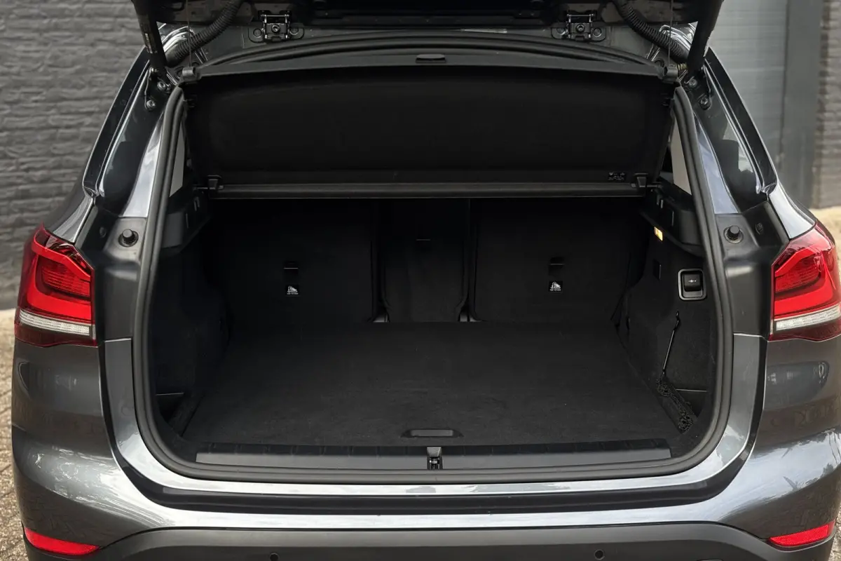 xDrive25e | Leder | Stoelverwarming | PDC V+A | LED | NAVI | 35X op voorraad