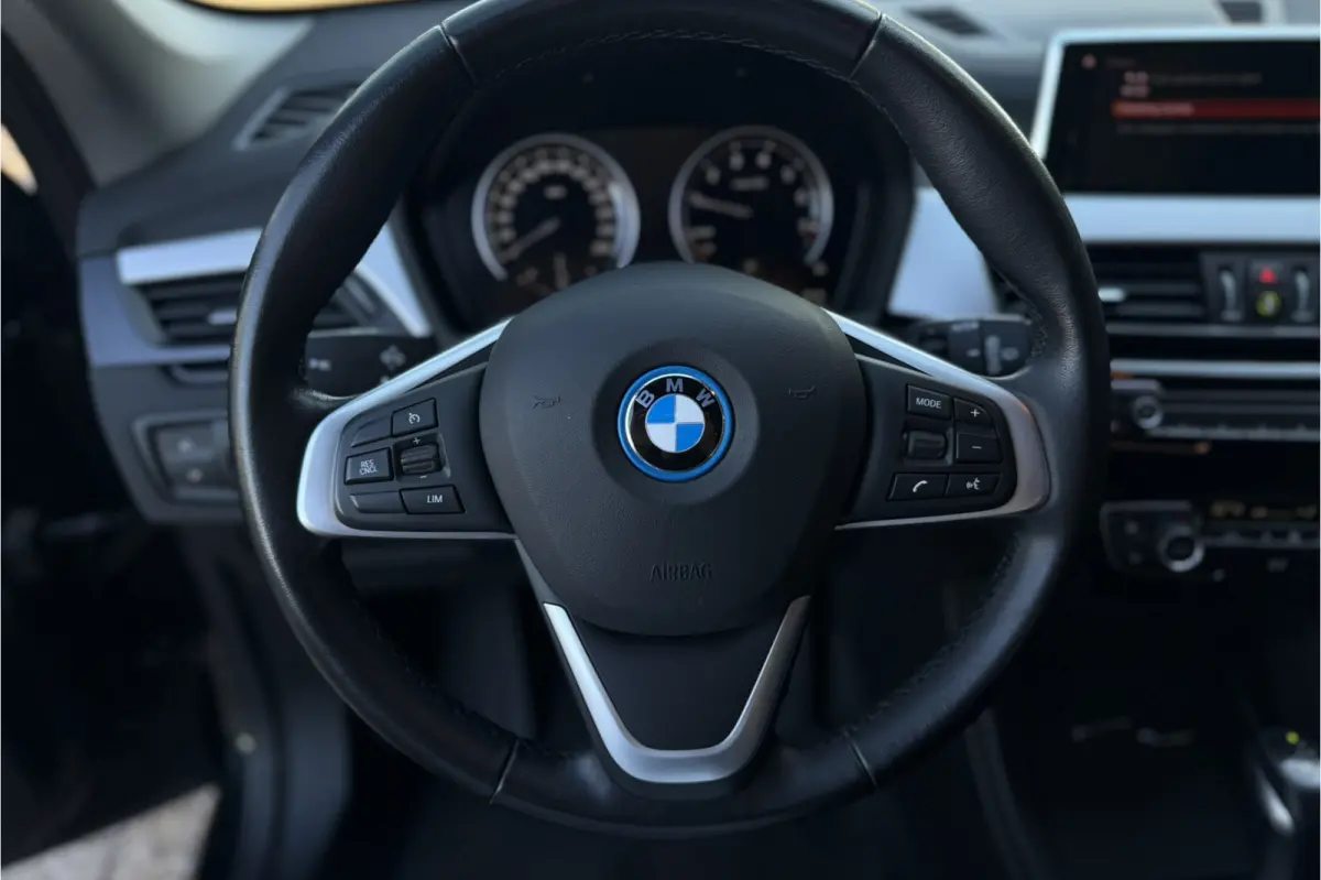 xDrive25e | Leder | Stoelverwarming | PDC V+A | LED | NAVI | 35X op voorraad