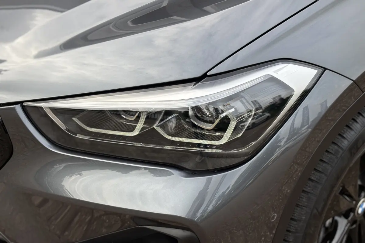 xDrive25e | Leder | Stoelverwarming | PDC V+A | LED | NAVI | 35X op voorraad