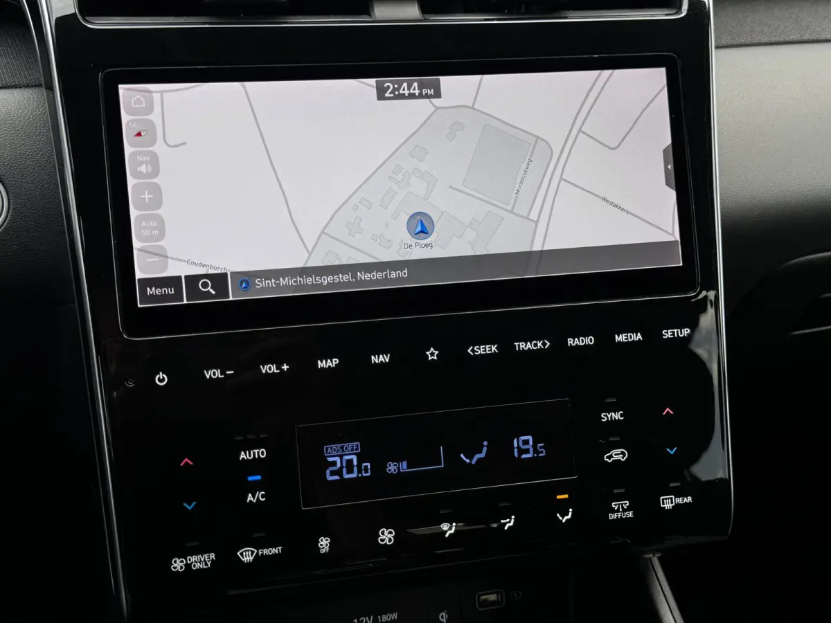 1.6 T-GDI PHEV Premium Sky 4WD | 97% SOH | Trekhaak | Pano | Leder + Memory | 360 Camera | Winter Pack
