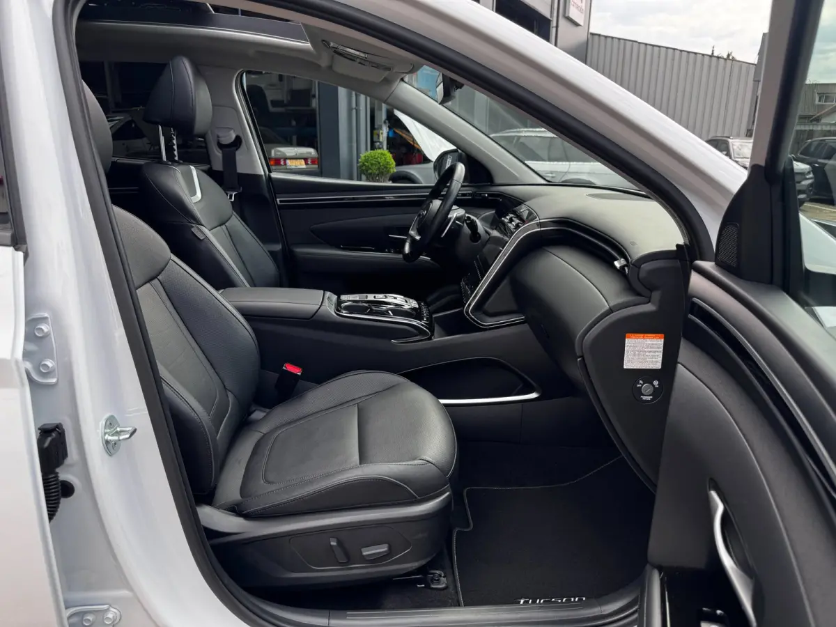 1.6 T-GDI PHEV Premium Sky 4WD | 97% SOH | Trekhaak | Pano | Leder + Memory | 360 Camera | Winter Pack