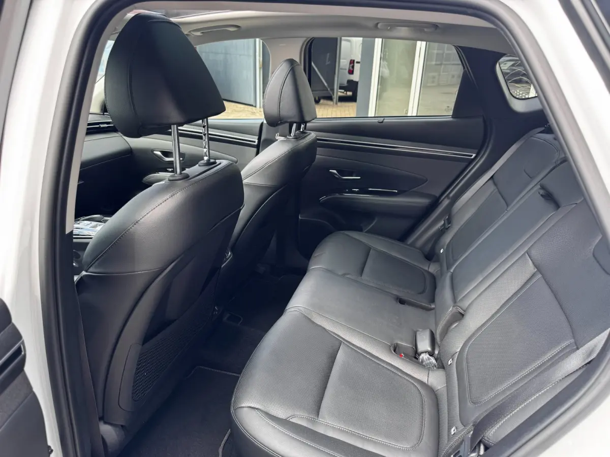 1.6 T-GDI PHEV Premium Sky 4WD | 97% SOH | Trekhaak | Pano | Leder + Memory | 360 Camera | Winter Pack