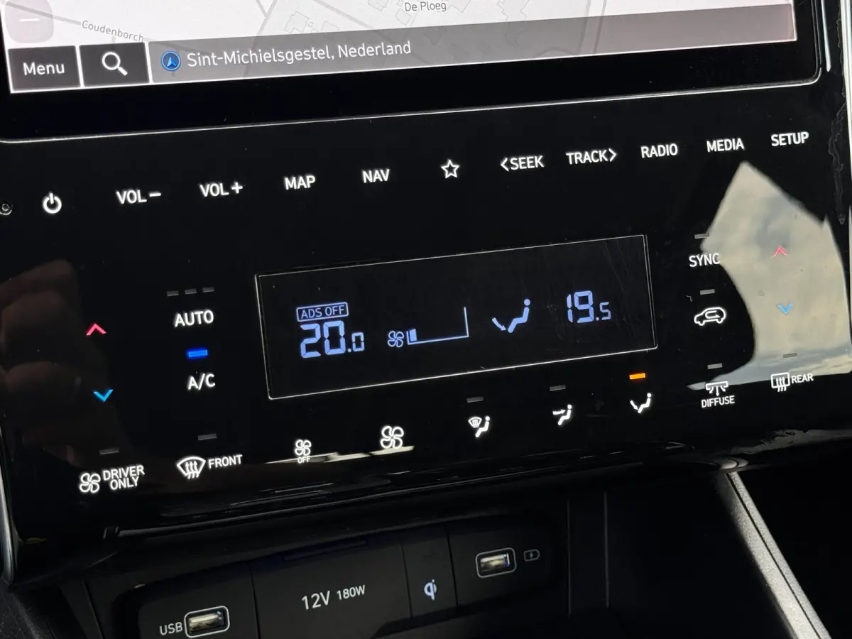 1.6 T-GDI PHEV Premium Sky 4WD | 97% SOH | Trekhaak | Pano | Leder + Memory | 360 Camera | Winter Pack