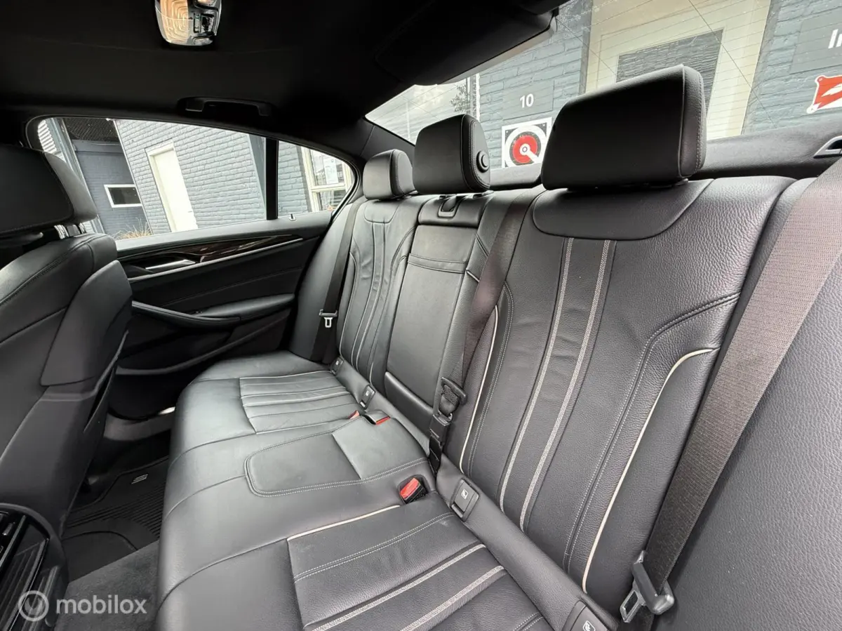520i Corporate Lease High Executive, Automaat, leder, navigatie, apk bij aflevering...