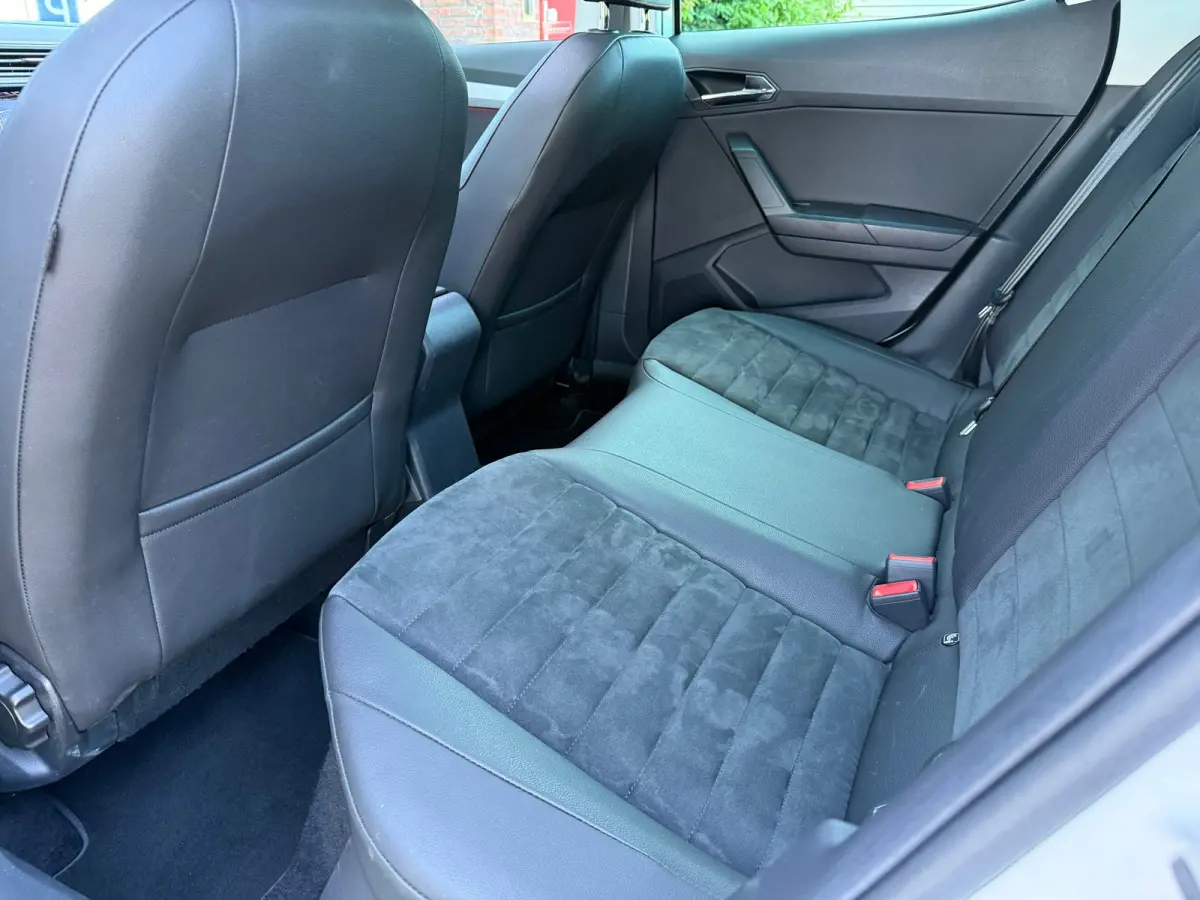 1.0 TSI FR Business Intense - Automaat - Pano/Schuifdak - Alcantara - Org.NL