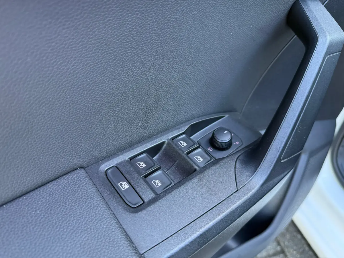 1.0 TSI FR Business Intense - Automaat - Pano/Schuifdak - Alcantara - Org.NL