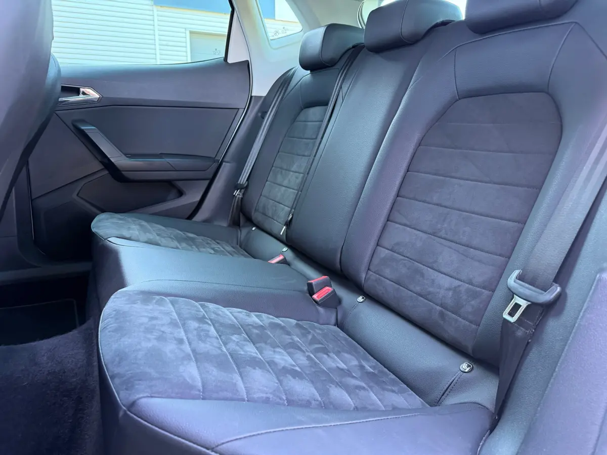 1.0 TSI FR Business Intense - Automaat - Pano/Schuifdak - Alcantara - Org.NL
