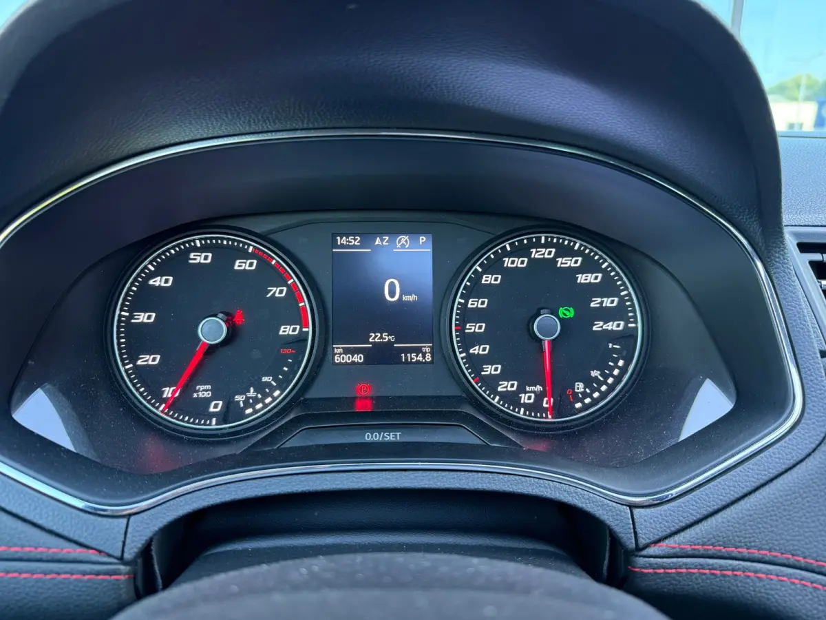 1.0 TSI FR Business Intense - Automaat - Pano/Schuifdak - Alcantara - Org.NL