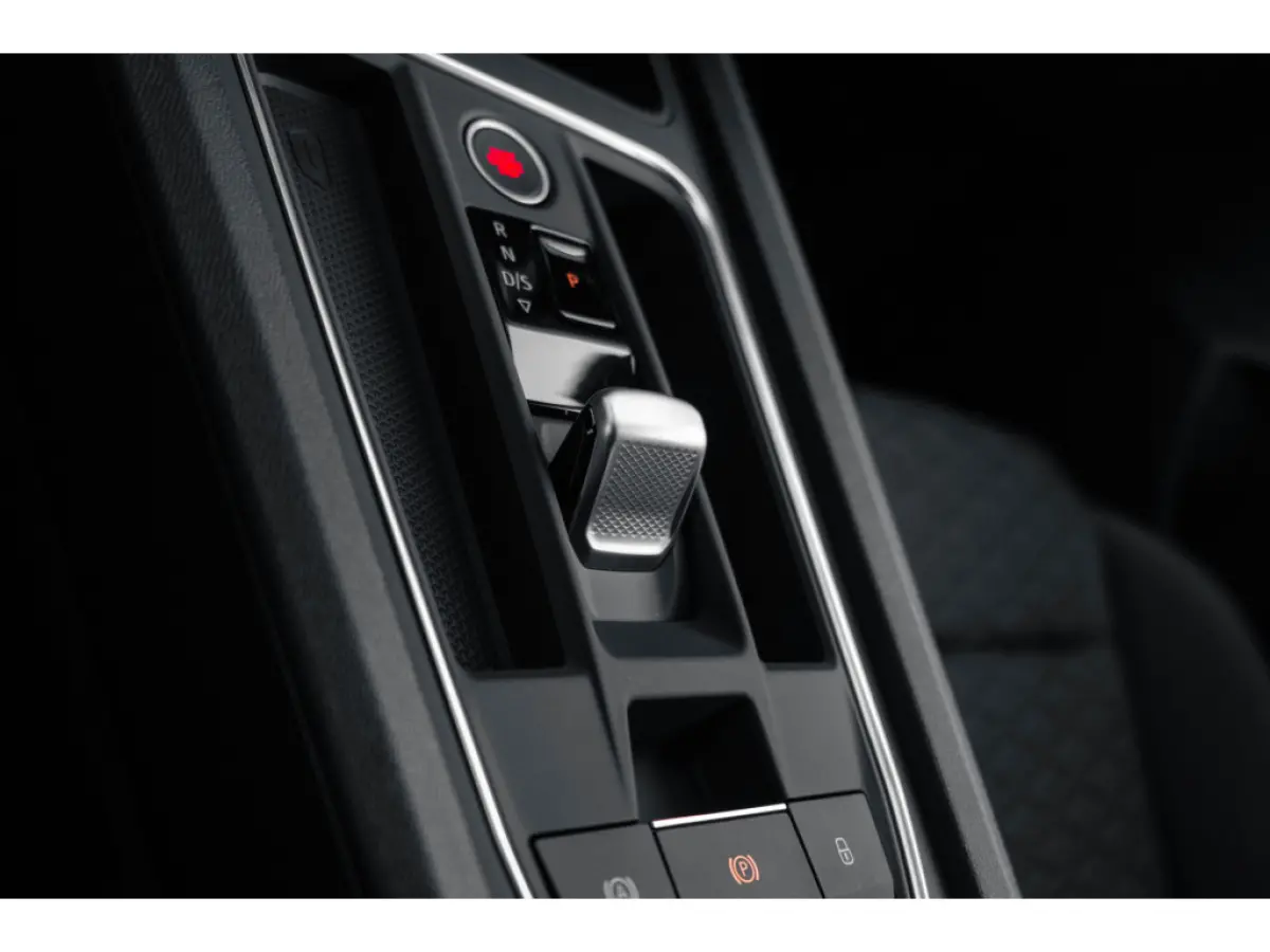 FR Business - eHybrid | Achteruitrijcamera | Automatisch dimmende binnenspiegel | Dakhemel uitgevoerd in zwart