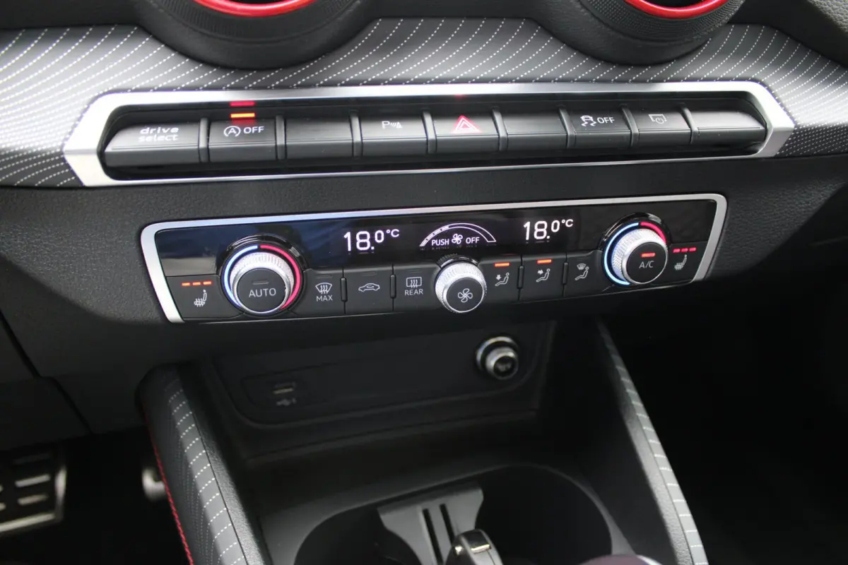 35 TFSI S EDITION | S-TRONIC | S-LINE | PANO | LED- MATRIX | 19" AUDI ROTOR | VIRTUAL | ROOD RUIT MOTIEF LEDER | DODEHOEK