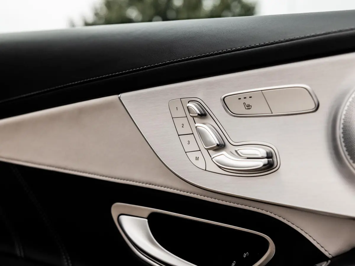 AMG 63 S | KERAMISCH | BURMESTER | AMG PERFORMANCE UITLAAT | PANORAMA/SCHUIF-KANTELDAK | AMG PERFORMANCE STOELEN | AMG DRIVERS PACKAGE |