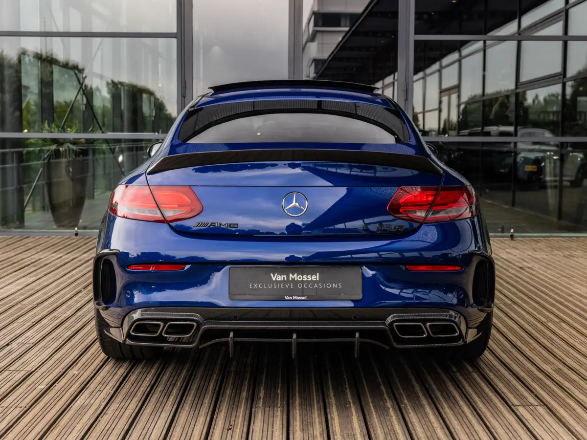 AMG 63 S | KERAMISCH | BURMESTER | AMG PERFORMANCE UITLAAT | PANORAMA/SCHUIF-KANTELDAK | AMG PERFORMANCE STOELEN | AMG DRIVERS PACKAGE |