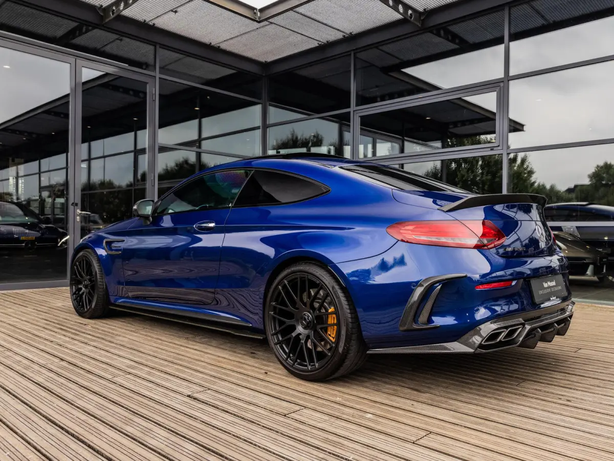 AMG 63 S | KERAMISCH | BURMESTER | AMG PERFORMANCE UITLAAT | PANORAMA/SCHUIF-KANTELDAK | AMG PERFORMANCE STOELEN | AMG DRIVERS PACKAGE |