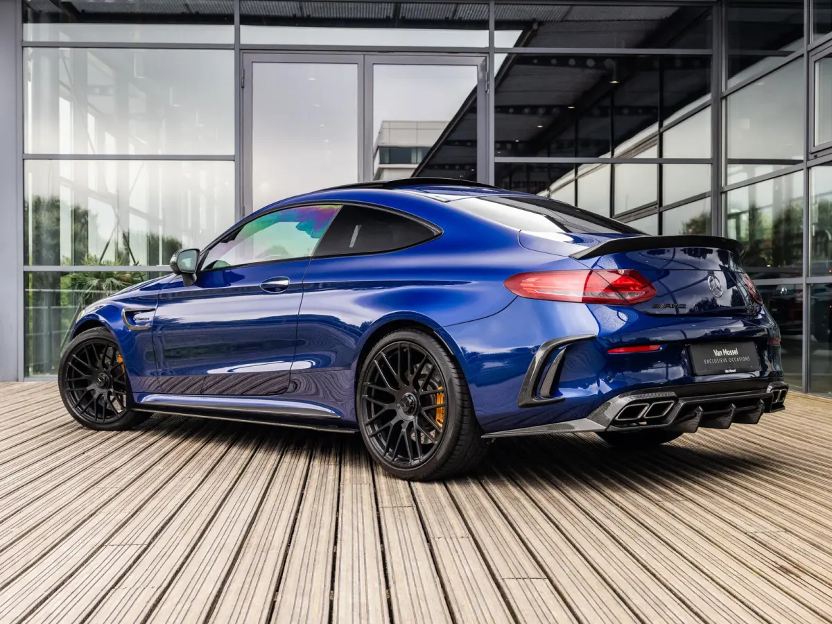 AMG 63 S | KERAMISCH | BURMESTER | AMG PERFORMANCE UITLAAT | PANORAMA/SCHUIF-KANTELDAK | AMG PERFORMANCE STOELEN | AMG DRIVERS PACKAGE |