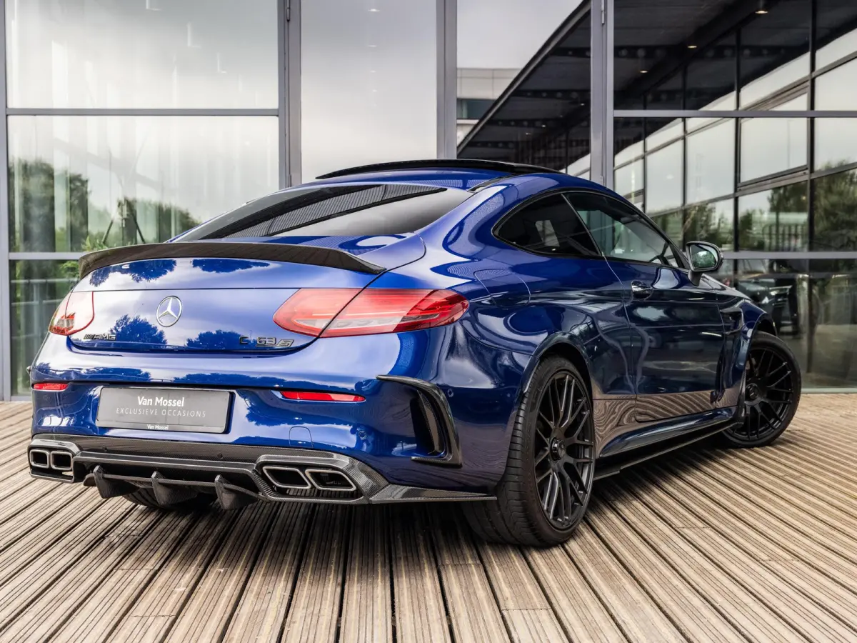 AMG 63 S | KERAMISCH | BURMESTER | AMG PERFORMANCE UITLAAT | PANORAMA/SCHUIF-KANTELDAK | AMG PERFORMANCE STOELEN | AMG DRIVERS PACKAGE |