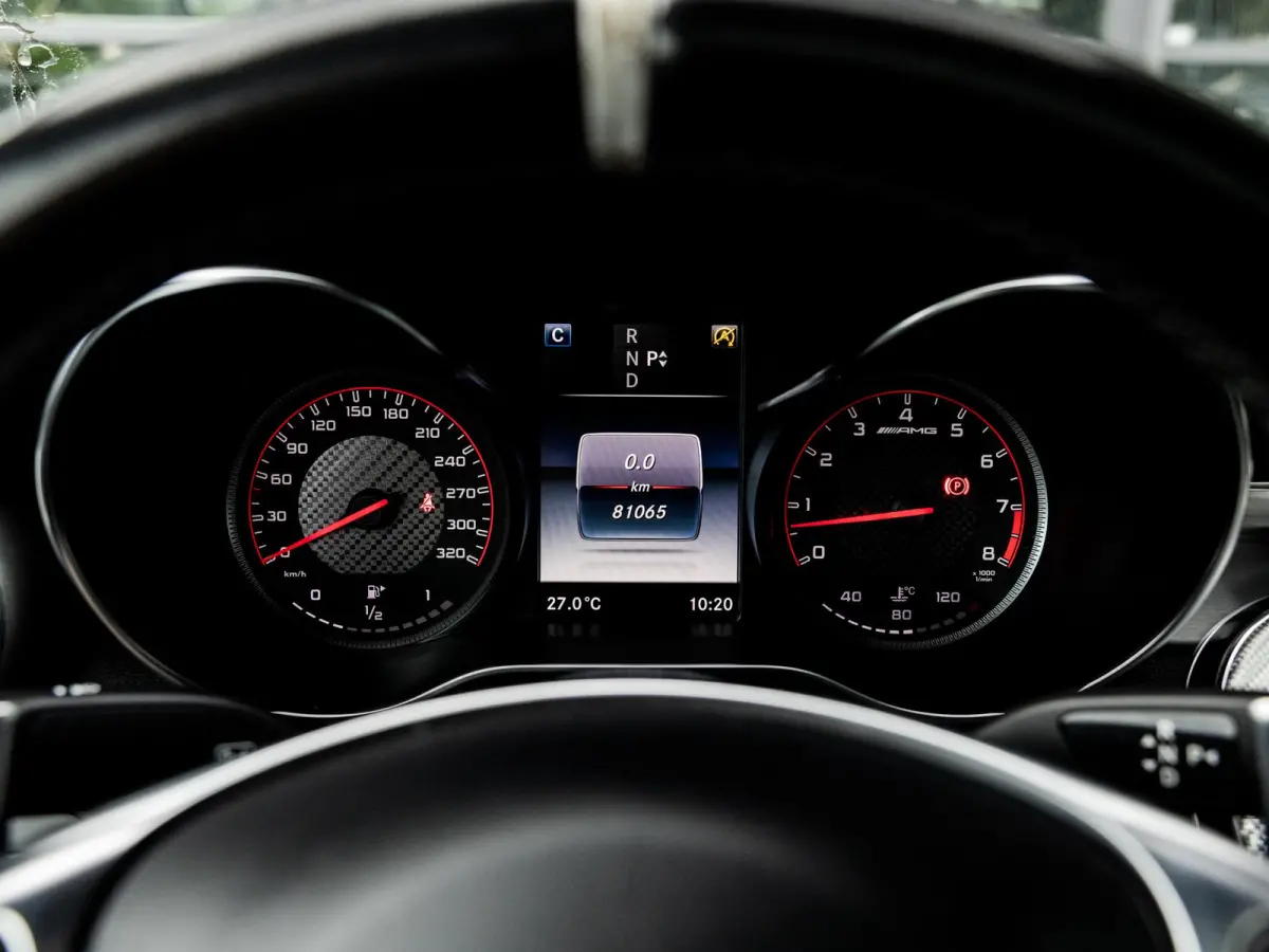 AMG 63 S | KERAMISCH | BURMESTER | AMG PERFORMANCE UITLAAT | PANORAMA/SCHUIF-KANTELDAK | AMG PERFORMANCE STOELEN | AMG DRIVERS PACKAGE |