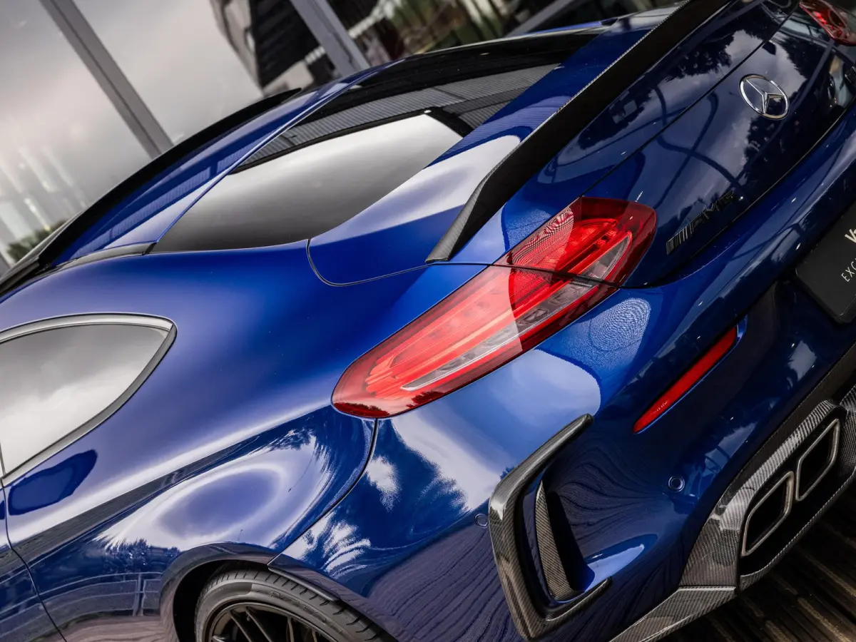 AMG 63 S | KERAMISCH | BURMESTER | AMG PERFORMANCE UITLAAT | PANORAMA/SCHUIF-KANTELDAK | AMG PERFORMANCE STOELEN | AMG DRIVERS PACKAGE |