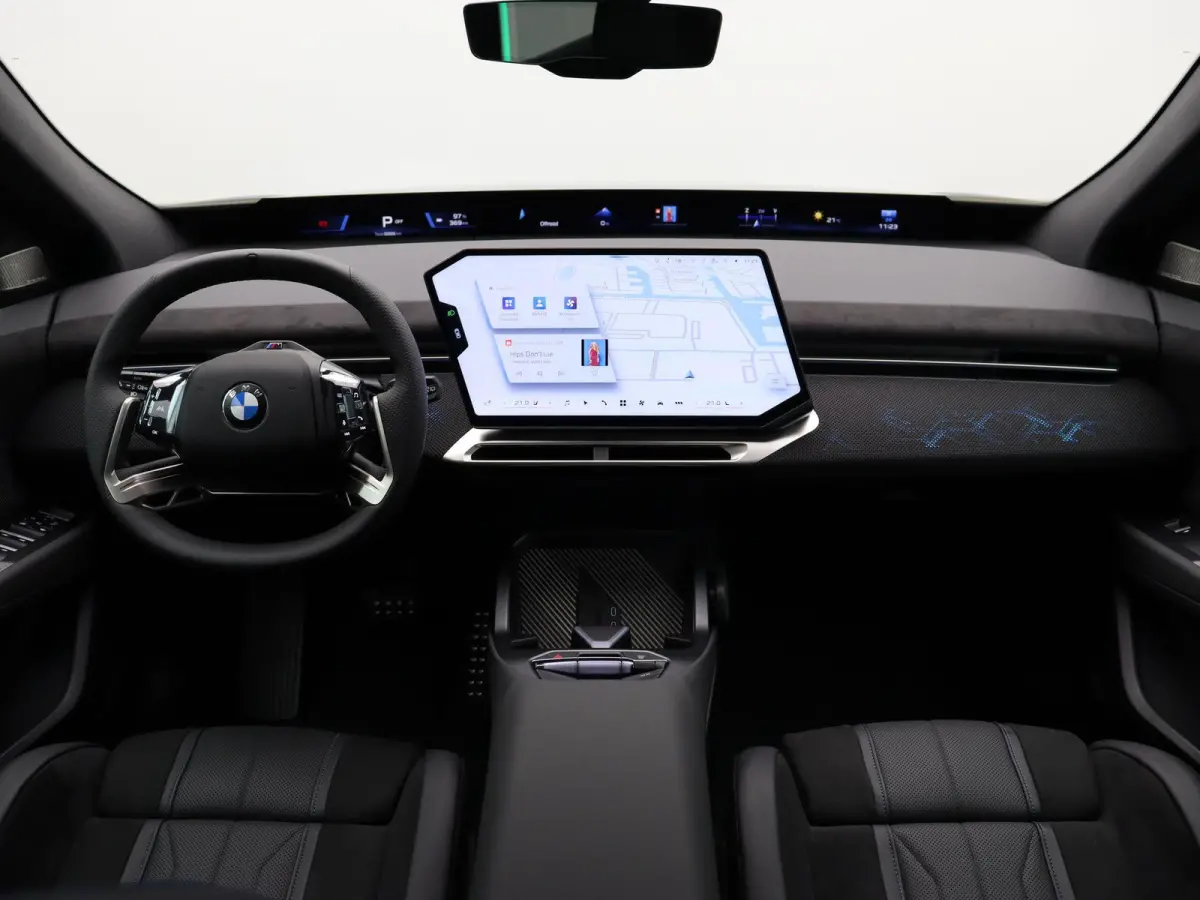 40 eDrive M Sportpakket Pro | SoH 100% | Innovation Pack | Panoramadak | Driving Assistant Plus | Harman Kardon | 20''