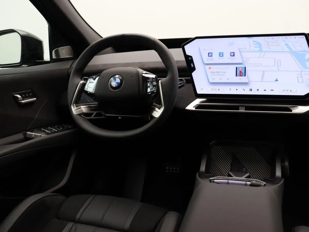40 eDrive M Sportpakket Pro | SoH 100% | Innovation Pack | Panoramadak | Driving Assistant Plus | Harman Kardon | 20''