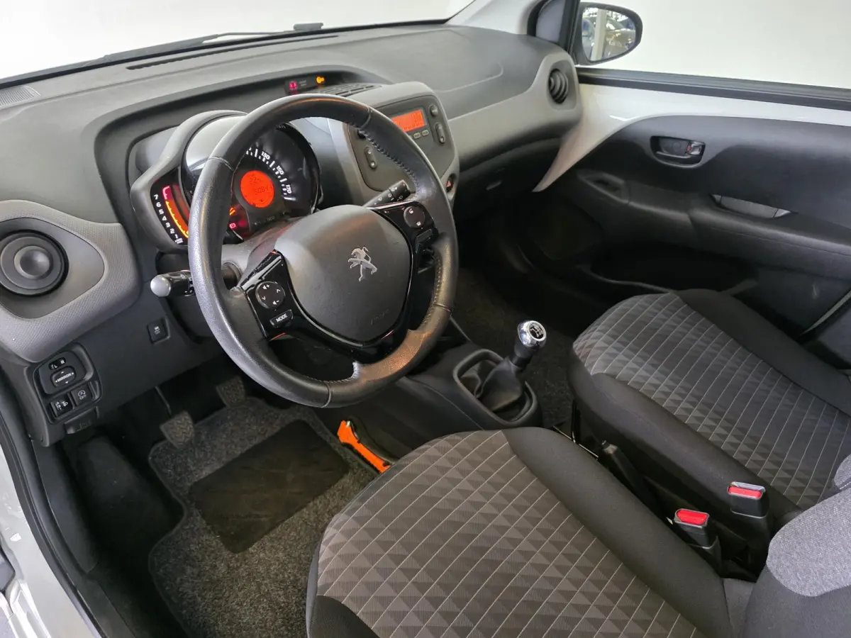 1.0 e-VTi Active | NL-Auto | Airco | Bluetooth