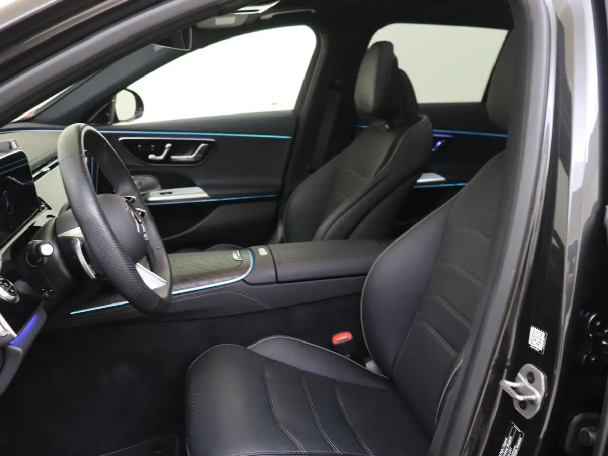 300 e Sport Edition / Premium/ Night/ 20 inch/ Rijassistentiepakket Plus/ SUPERSCREEN/ Burmester 4D/ El. Trekhaak