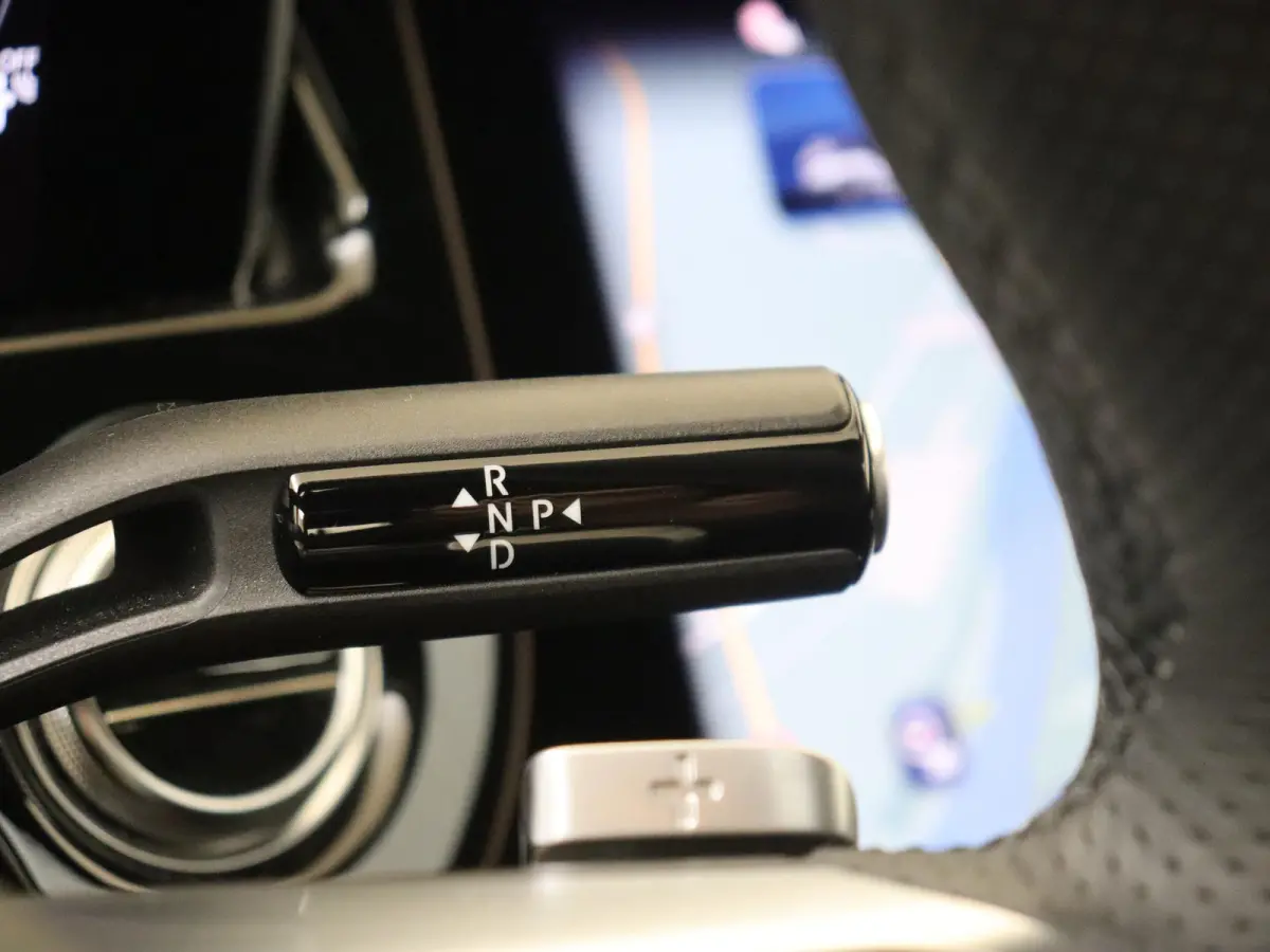 300 e Sport Edition / Premium/ Night/ 20 inch/ Rijassistentiepakket Plus/ SUPERSCREEN/ Burmester 4D/ El. Trekhaak