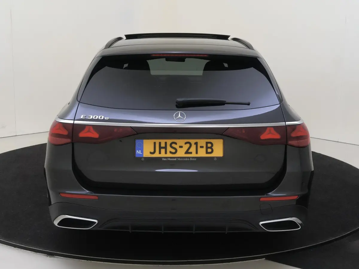 300 e Sport Edition / Premium/ Night/ 20 inch/ Rijassistentiepakket Plus/ SUPERSCREEN/ Burmester 4D/ El. Trekhaak