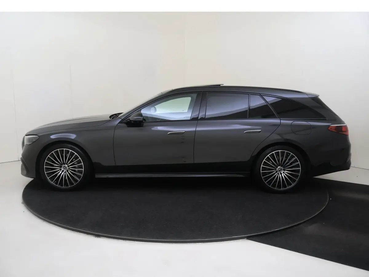 300 e Sport Edition / Premium/ Night/ 20 inch/ Rijassistentiepakket Plus/ SUPERSCREEN/ Burmester 4D/ El. Trekhaak