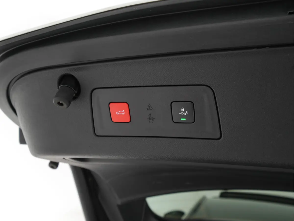 1.6 HYbrid GT-Line Pack Business (Plug-in) {SoH-100%} (INCL-BTW) Aut. *PANO | LEATHER-MICROFIBRE | FOCAL®-AUDIO | FULL-LED | CRUISE-ADAPT. | BLINDSPOT | DAB | DIGI-COCKPIT | HEATED-SPORTSEA