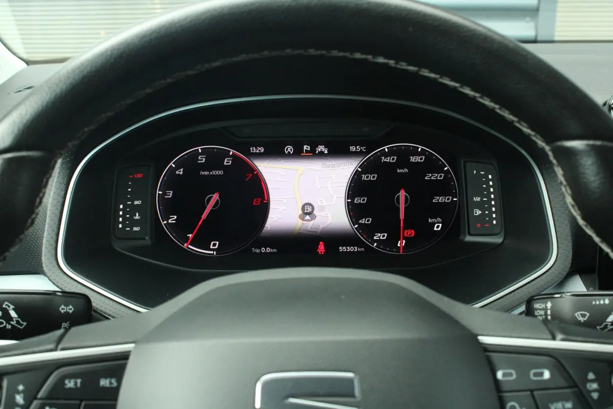 1.0 EcoTSI 95pk Style Business Connect | Navigatie | Apple CarPlay/ Android Auto | Stoelverwarming | Digitaal Cockpit | Cruise Control | Parkeersensoren Voor/ Achter