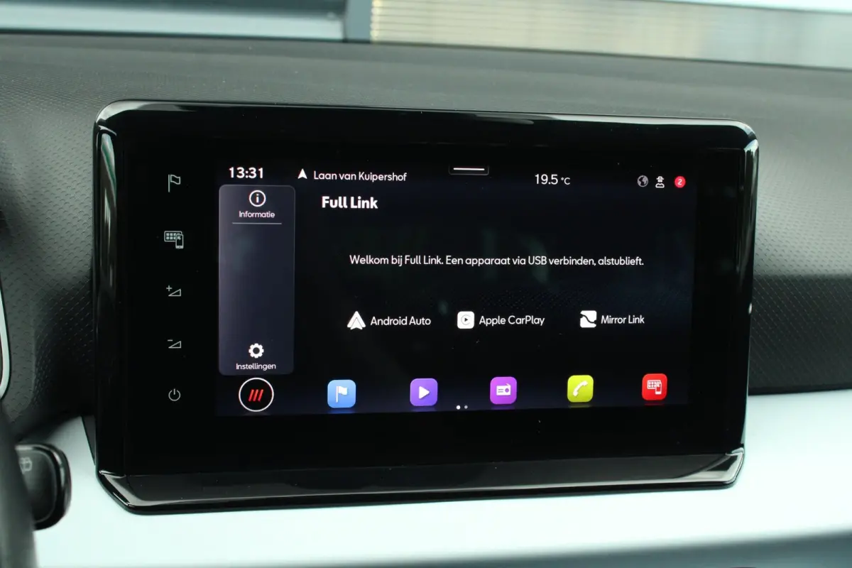 1.0 EcoTSI 95pk Style Business Connect | Navigatie | Apple CarPlay/ Android Auto | Stoelverwarming | Digitaal Cockpit | Cruise Control | Parkeersensoren Voor/ Achter