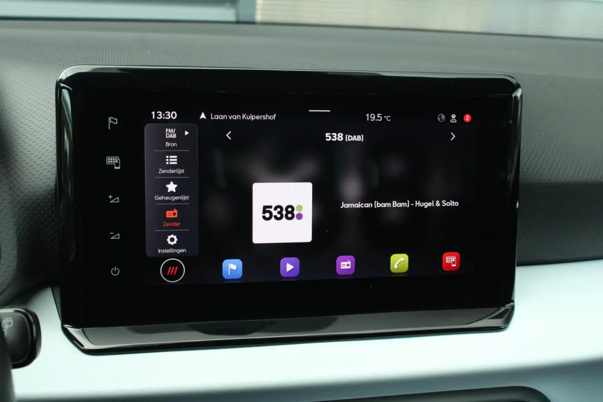 1.0 EcoTSI 95pk Style Business Connect | Navigatie | Apple CarPlay/ Android Auto | Stoelverwarming | Digitaal Cockpit | Cruise Control | Parkeersensoren Voor/ Achter