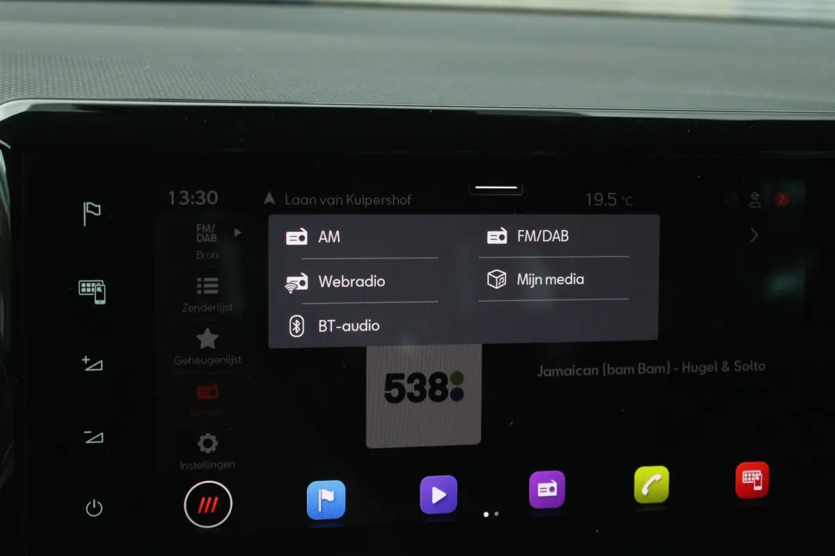 1.0 EcoTSI 95pk Style Business Connect | Navigatie | Apple CarPlay/ Android Auto | Stoelverwarming | Digitaal Cockpit | Cruise Control | Parkeersensoren Voor/ Achter