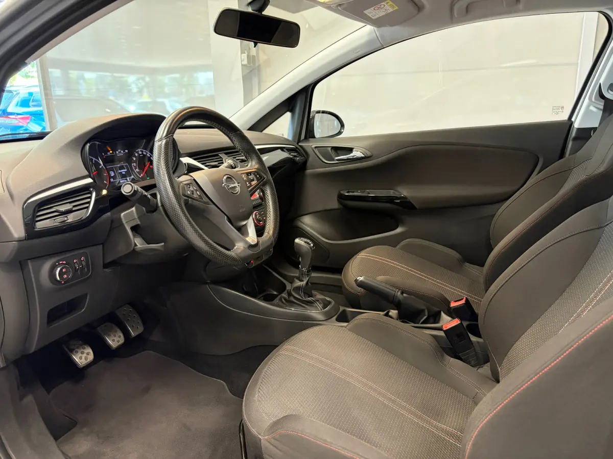 Color Edition OPC-line 1.0 Turbo | Cruise control | 17" Lichtmetalen velgen |