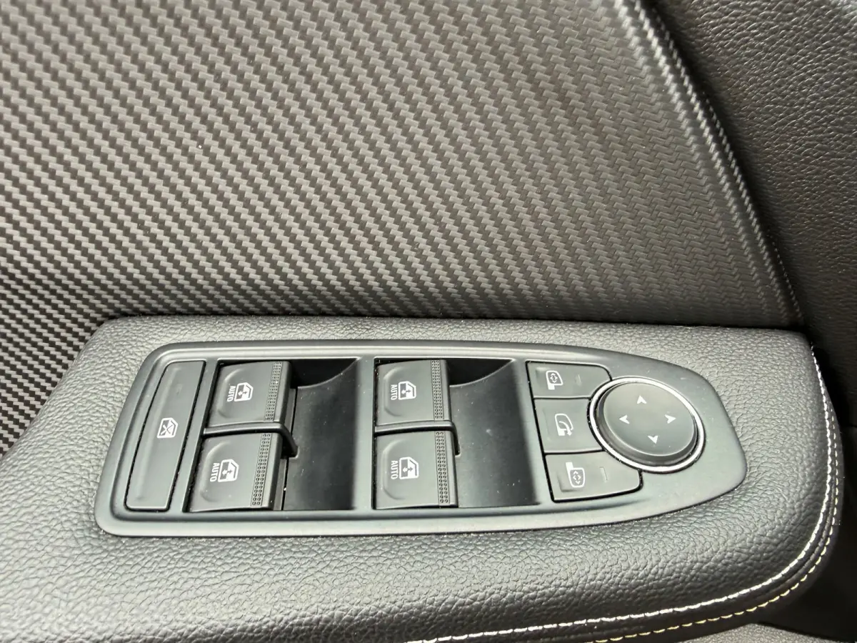 1.6 E-Tech Hybrid 145 Engineered - Automaat - Navi - Climate - Org.NL