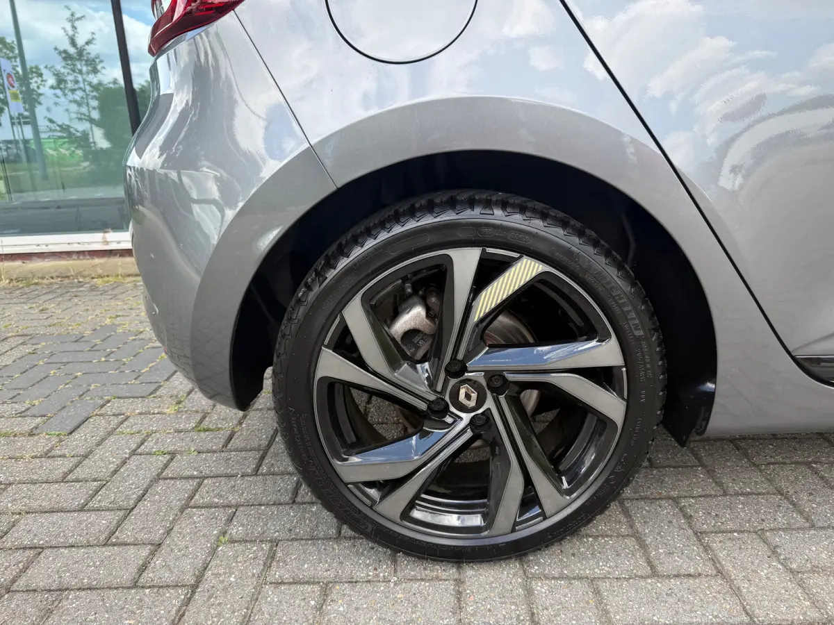 1.6 E-Tech Hybrid 145 Engineered - Automaat - Navi - Climate - Org.NL